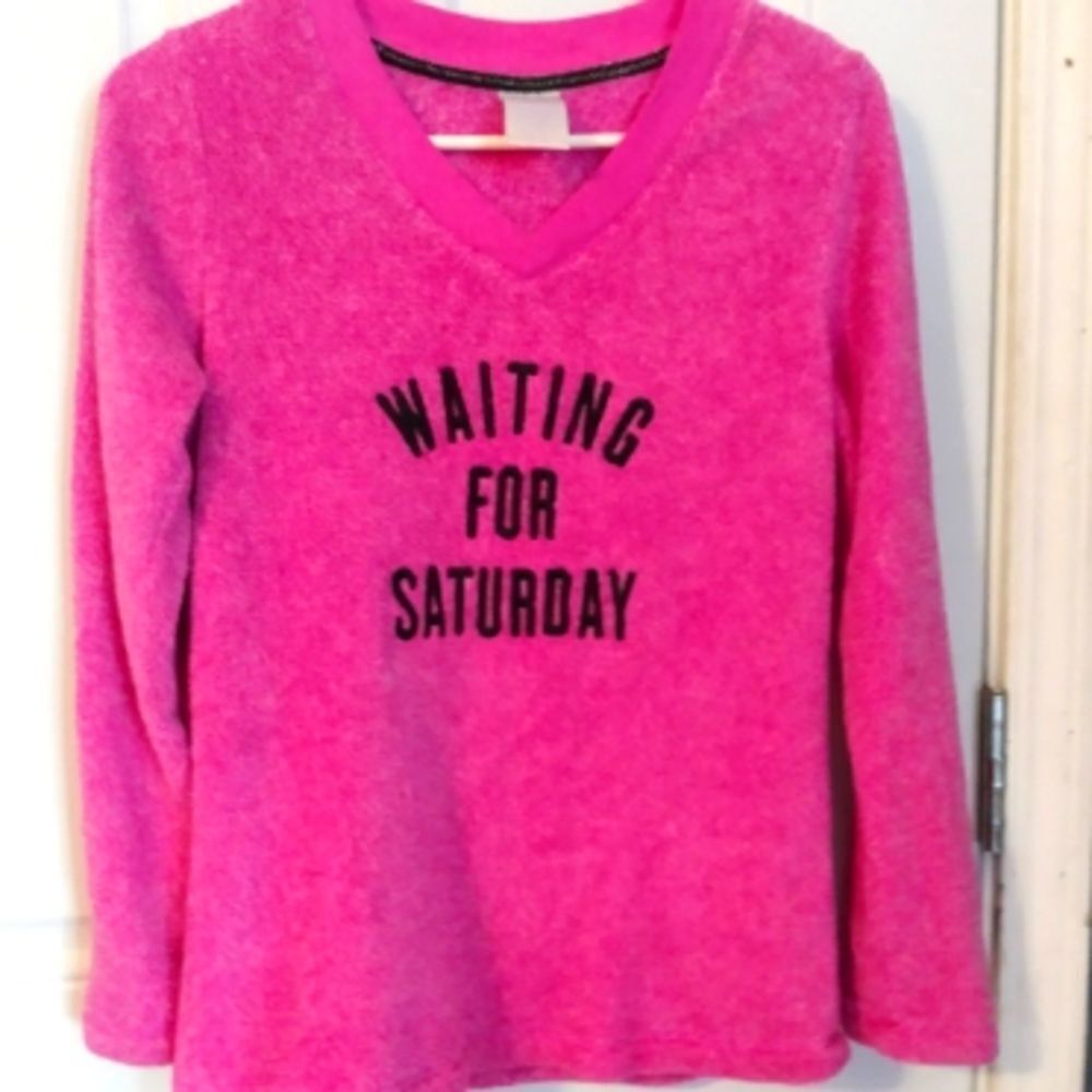 🤠Secret Treasures Bright Pink Plush Pajama Top Size S